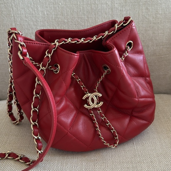 Chanel Cc Chain Drawstring Bucket Bag Quilted Lambskin Mini Satchel - Picture 12 of 15